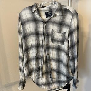 Abercrombie & Fitch Gray/White Plaid Shirt  - Long Sleeve Viscose - Small